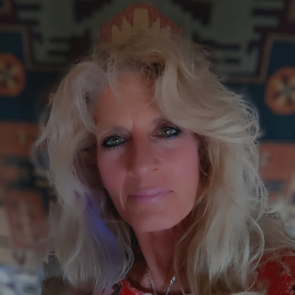 Meet your Posher, Tina - Picture 1 of 1